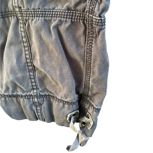 Eddie Bauer Cargo Capris Dark Steel Gray Size 6 Petite - Picture 8 of 10